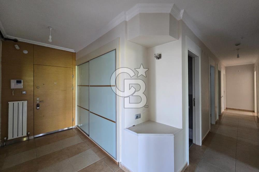 YAŞAMKENT'TE KONUTKENT YANI HAVUZLU SİTEDE 4+1 190 m2 DAİRE