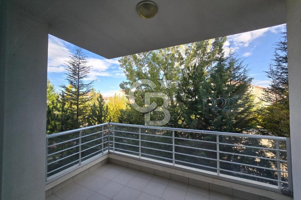 YAŞAMKENT'TE KONUTKENT YANI HAVUZLU SİTEDE 4+1 190 m2 DAİRE
