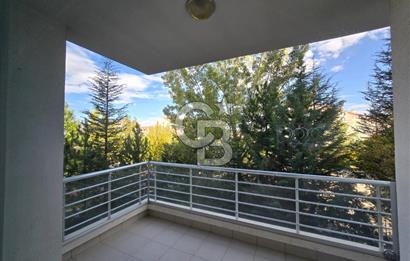 YAŞAMKENT'TE KONUTKENT YANI HAVUZLU SİTEDE 4+1 190 m2 DAİRE