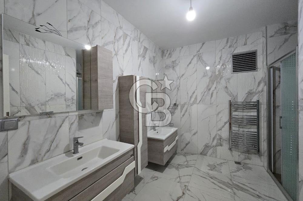 YAŞAMKENT'TE KONUTKENT YANI HAVUZLU SİTEDE 4+1 190 m2 DAİRE