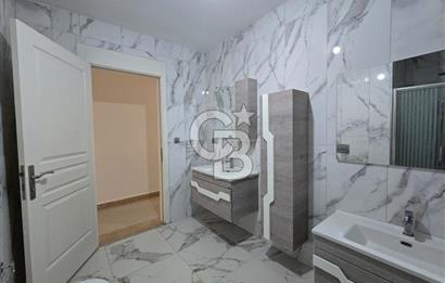 YAŞAMKENT'TE KONUTKENT YANI HAVUZLU SİTEDE 4+1 190 m2 DAİRE