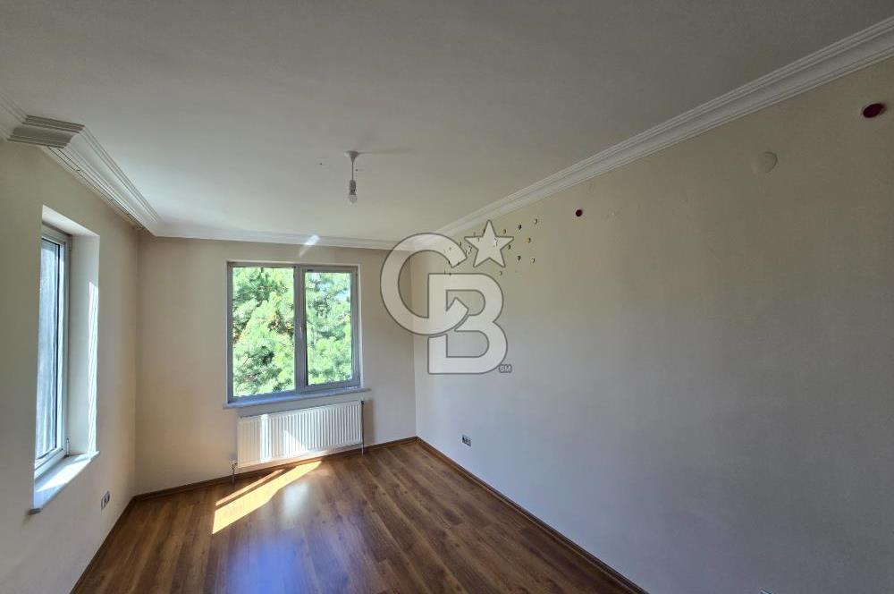 YAŞAMKENT'TE KONUTKENT YANI HAVUZLU SİTEDE 4+1 190 m2 DAİRE