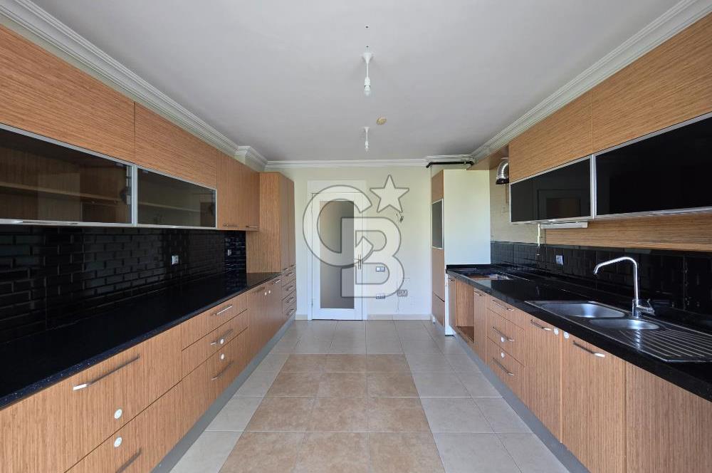 YAŞAMKENT'TE KONUTKENT YANI HAVUZLU SİTEDE 4+1 190 m2 DAİRE