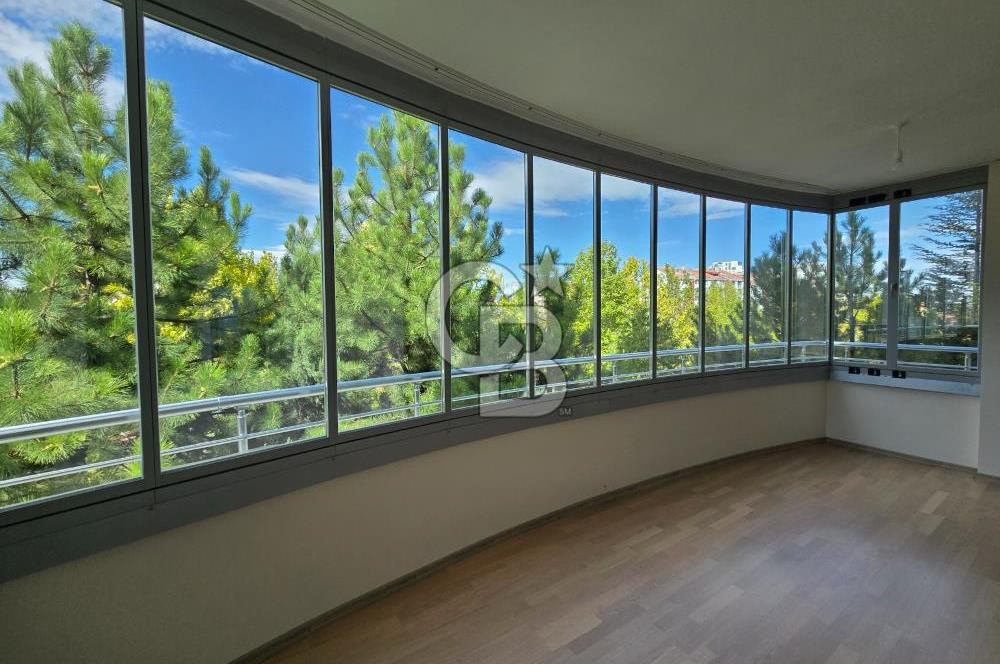 YAŞAMKENT'TE KONUTKENT YANI HAVUZLU SİTEDE 4+1 190 m2 DAİRE