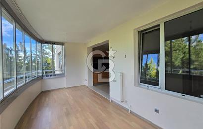 YAŞAMKENT'TE KONUTKENT YANI HAVUZLU SİTEDE 4+1 190 m2 DAİRE