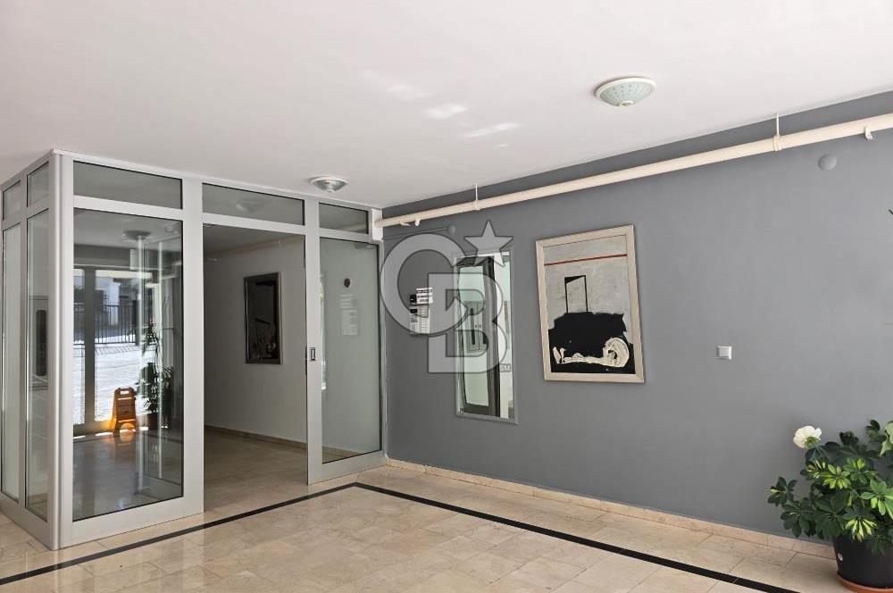 YAŞAMKENT'TE KONUTKENT YANI HAVUZLU SİTEDE 4+1 190 m2 DAİRE