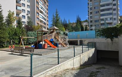 YAŞAMKENT'TE KONUTKENT YANI HAVUZLU SİTEDE 4+1 190 m2 DAİRE