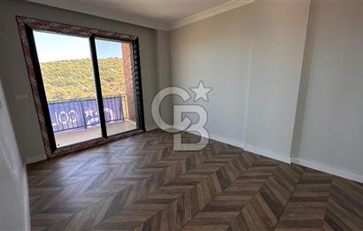 Karaburun Saip'te Deniz Manzaralı Geniş Bahçeli 3+1 Tripleks