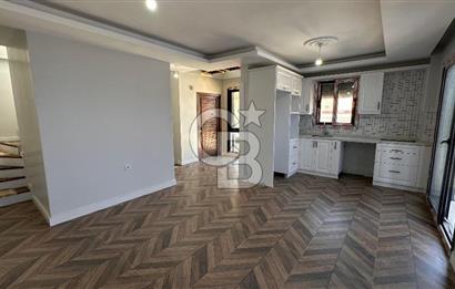 Karaburun Saip'te Deniz Manzaralı Geniş Bahçeli 3+1 Tripleks