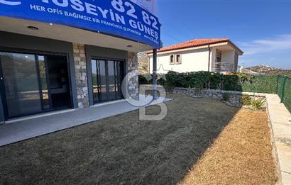 Karaburun Saip'te Deniz Manzaralı Geniş Bahçeli 3+1 Tripleks