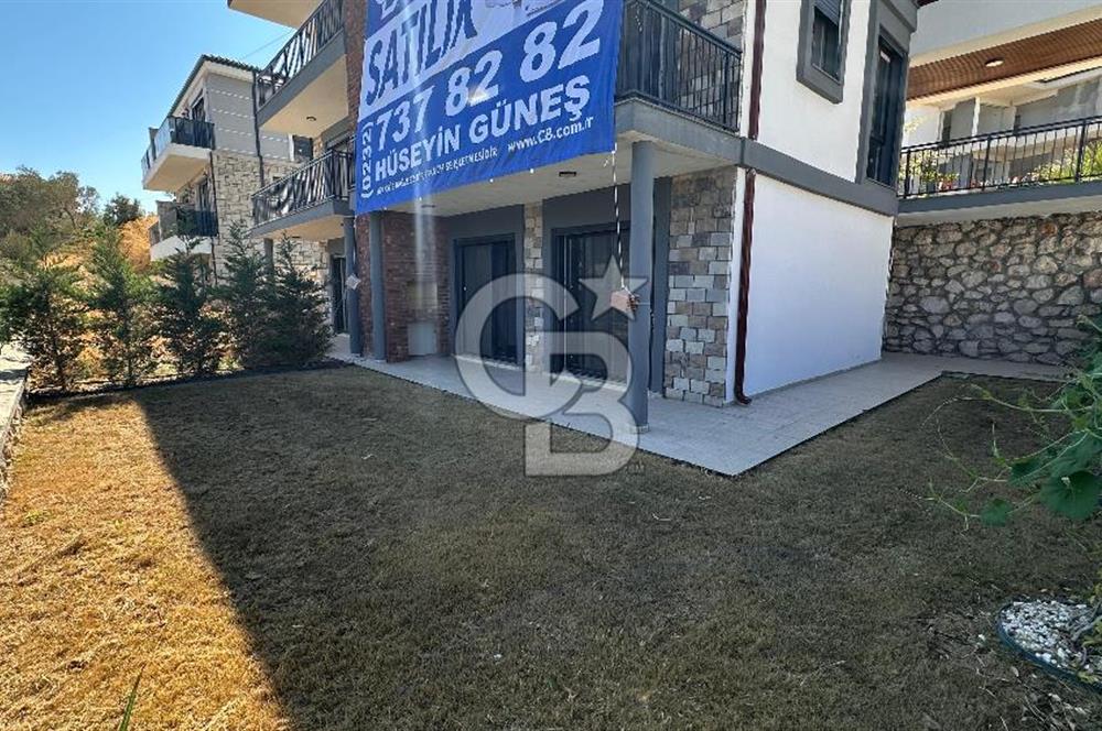 Karaburun Saip'te Deniz Manzaralı Geniş Bahçeli 3+1 Tripleks