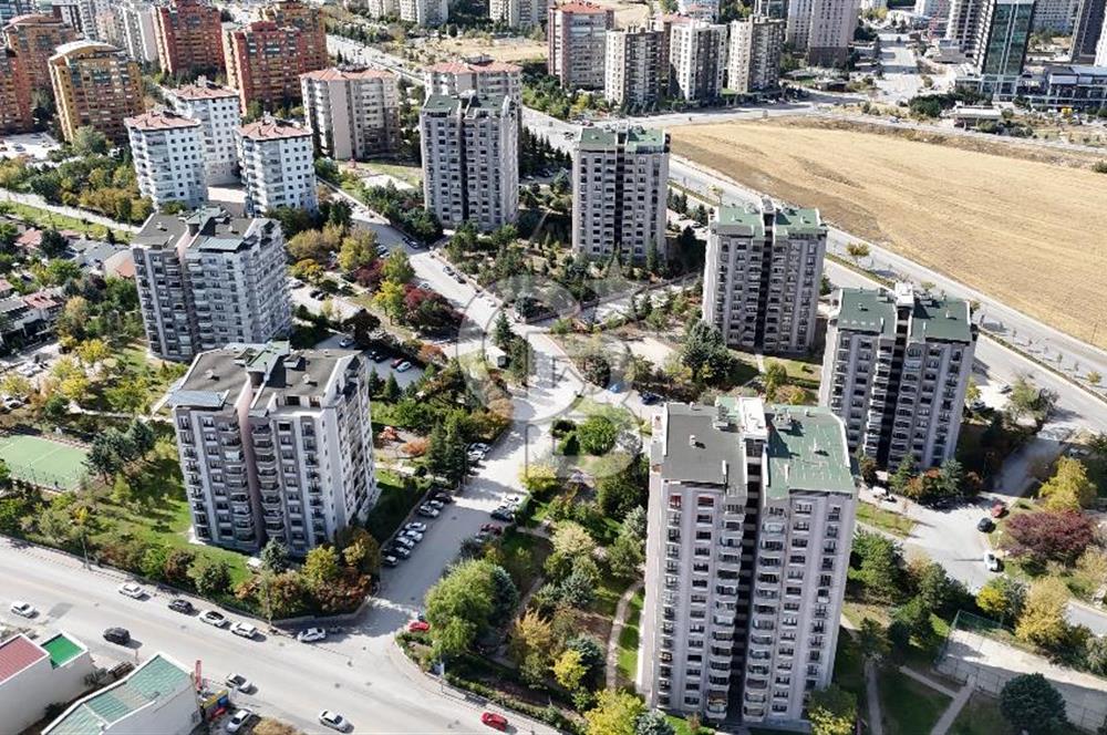 Yaşamkent Gülbeng Sitesi'nde Full Yapılı 4+1 Satılık Daire