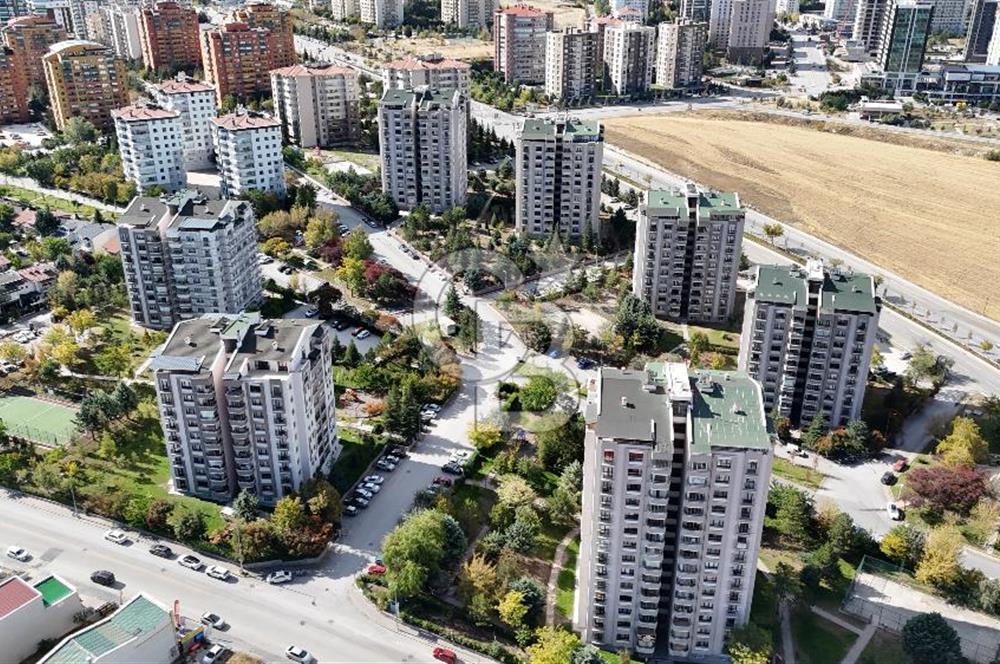 Yaşamkent Gülbeng Sitesi'nde Full Yapılı 4+1 Satılık Daire