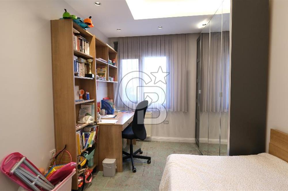 Yaşamkent Gülbeng Sitesi'nde Full Yapılı 4+1 Satılık Daire