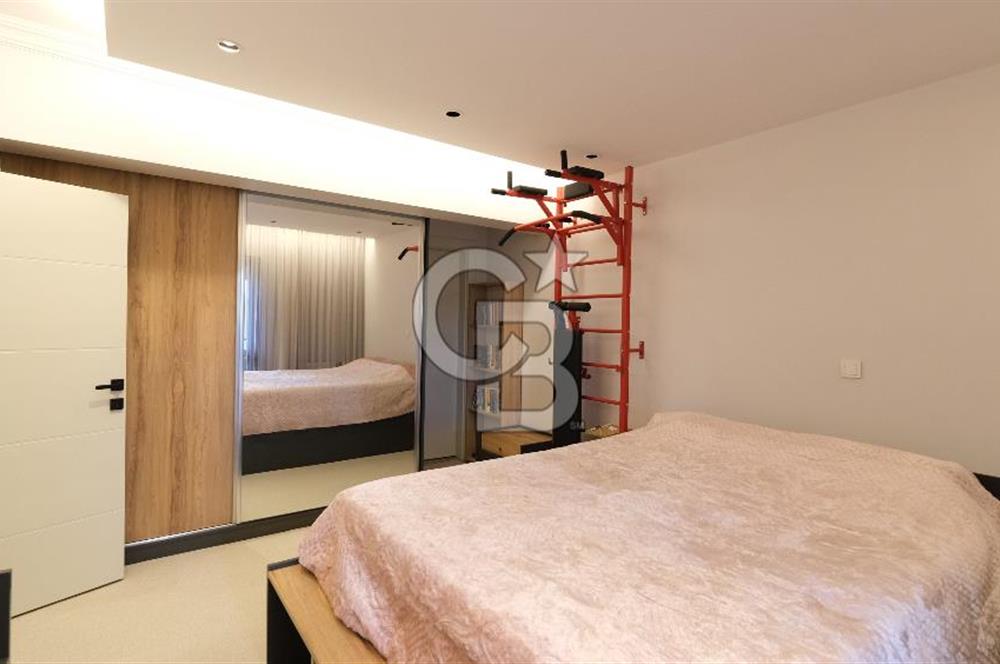 Yaşamkent Gülbeng Sitesi'nde Full Yapılı 4+1 Satılık Daire