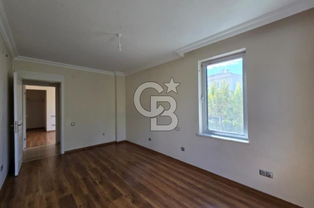 YAŞAMKENT'TE KONUTKENT YANI HAVUZLU SİTEDE 4+1 190 m2 DAİRE