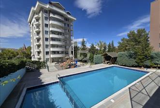 YAŞAMKENT'TE KONUTKENT YANI HAVUZLU SİTEDE 4+1 190 m2 DAİRE