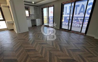 Karaburun Saip'te Deniz Manzaralı Geniş Bahçeli 3+1 Tripleks