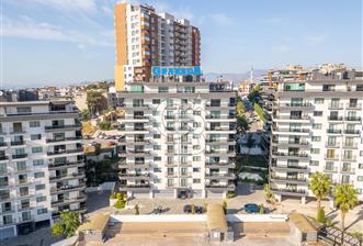 Granada Sitesi’nde Panoramik İzmir Manzaralı 3+1 Lüx Daire 