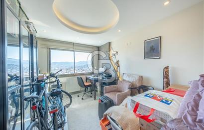 Granada Sitesi’nde Panoramik İzmir Manzaralı 3+1 Lüx Daire 