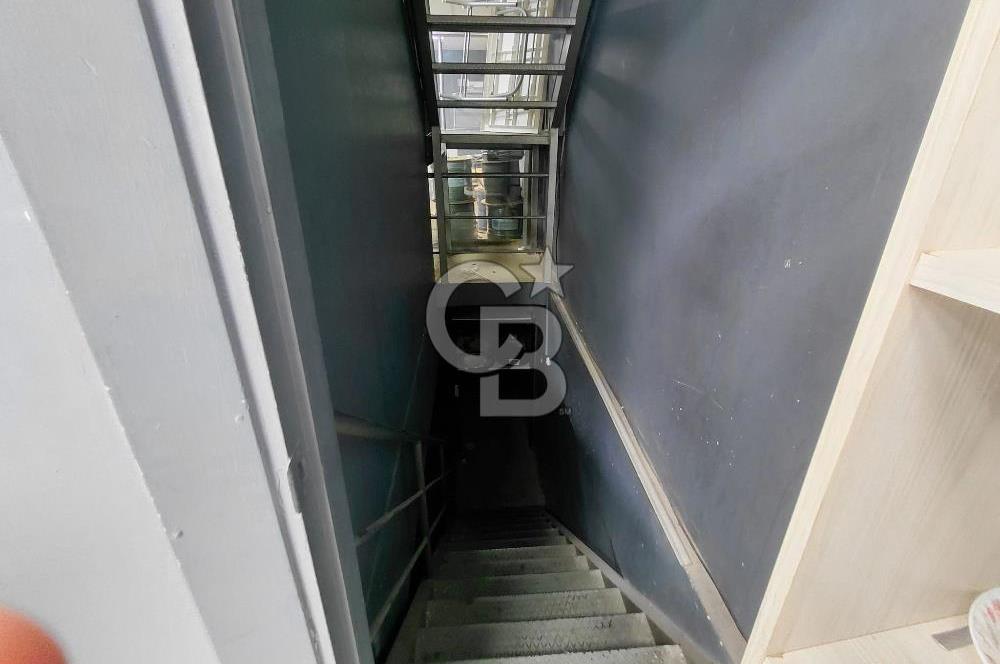 İZMİR GIDA ÇARŞISINDA MERKEZİ KONUMDA 3 KATLI 225 M2 SATILIK DÜKKAN