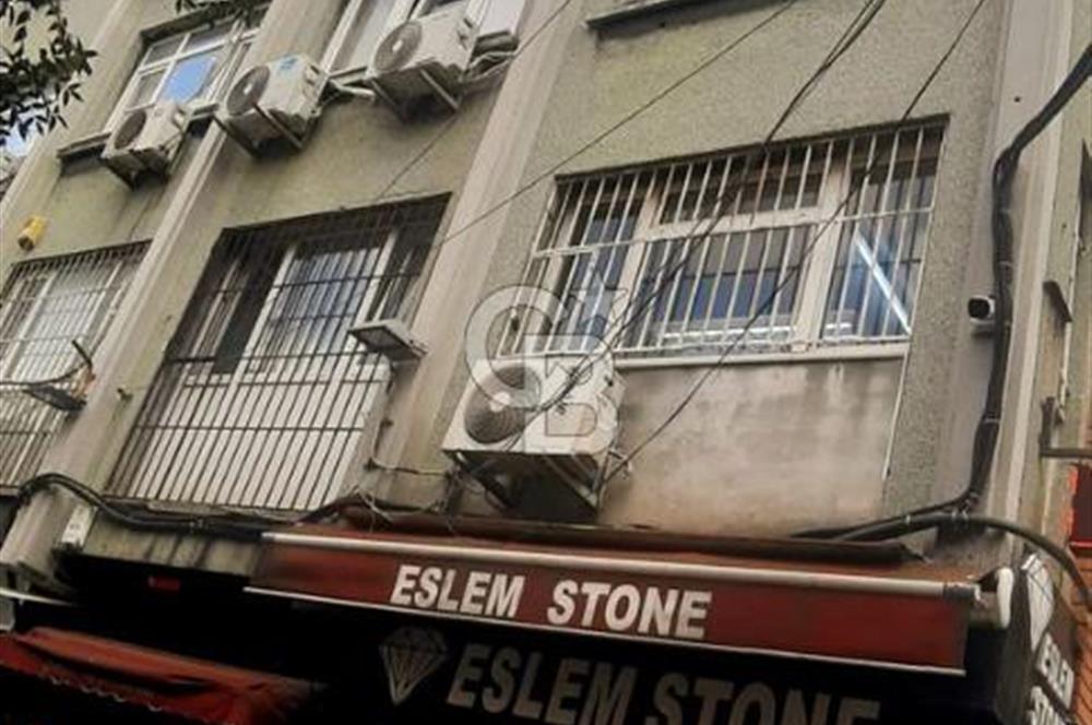 çemberlitaş yeşilsaray hanı'nda satılık işyeri