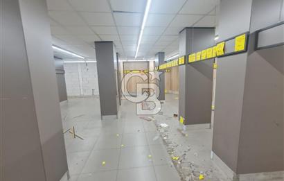 Kadıköy Acıbademde Yüksek Arsa Paylı Satılık  Dükkan