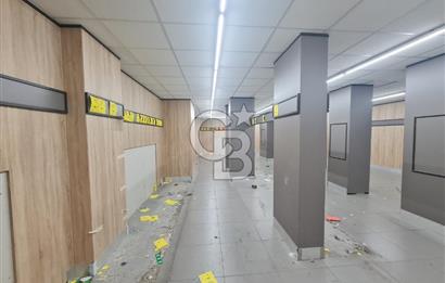 Kadıköy Acıbademde Yüksek Arsa Paylı Satılık  Dükkan