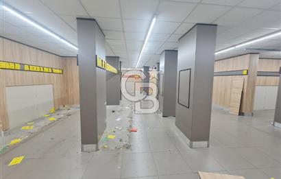 Kadıköy Acıbademde Yüksek Arsa Paylı Satılık  Dükkan