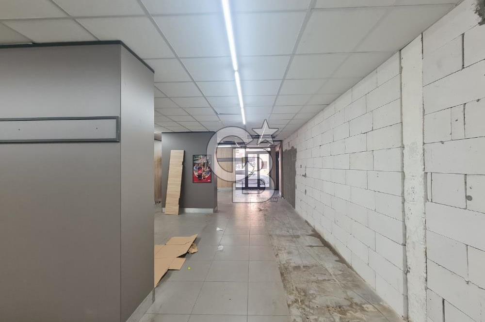 Kadıköy Acıbademde Yüksek Arsa Paylı Satılık  Dükkan