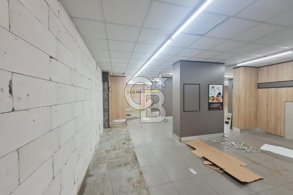 Kadıköy Acıbademde Yüksek Arsa Paylı Satılık  Dükkan