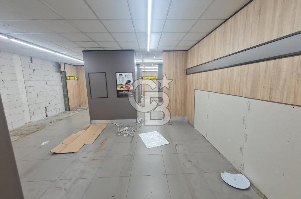 Kadıköy Acıbademde Yüksek Arsa Paylı Satılık  Dükkan