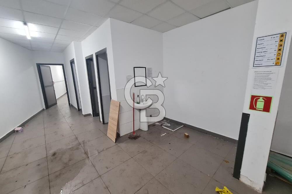 Kadıköy Acıbademde Yüksek Arsa Paylı Satılık  Dükkan