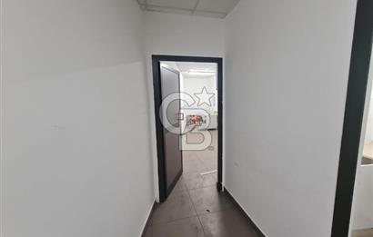 Kadıköy Acıbademde Yüksek Arsa Paylı Satılık  Dükkan