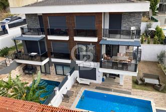 CB SMYRNA' DAN ÇEŞME' DE MERKEZİ LOKASYONDA SATILIK VİLLA