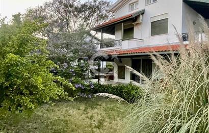 YONCAKÖY SİTESİ SATILIK VİLLA KÖŞE KONUM DENİZE 400 MT 