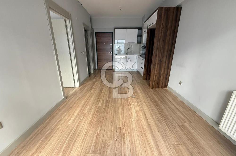 Park Yaşam Bornova'da Havuz Cephe 1+1 Kiralık Daire