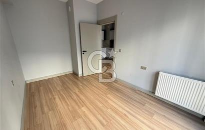 Park Yaşam Bornova'da Havuz Cephe 1+1 Kiralık Daire