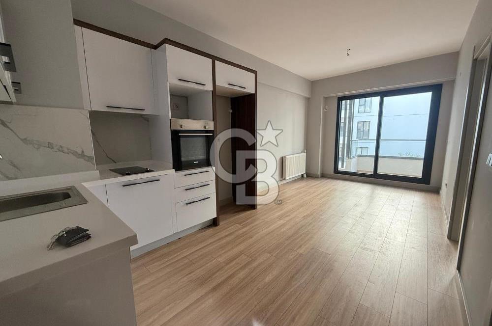 Park Yaşam Bornova'da Havuz Cephe 1+1 Kiralık Daire