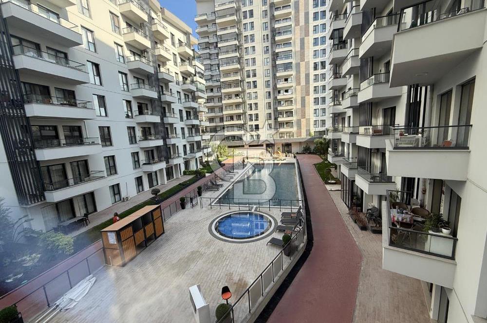 Park Yaşam Bornova'da Havuz Cephe 1+1 Kiralık Daire