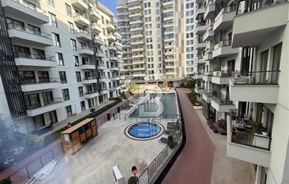 Park Yaşam Bornova'da Havuz Cephe 1+1 Kiralık Daire