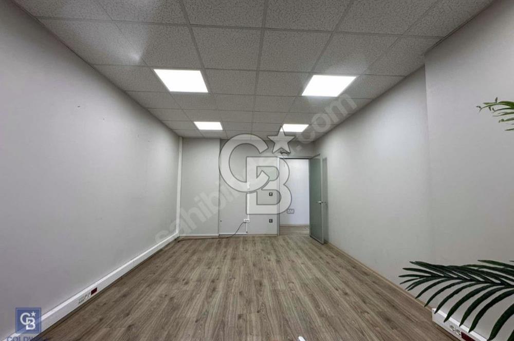 KIZILTOPRAK BAĞDAT CADDESİNE 2.BİNA KDV AVANTAJLI 270 M2 İŞ YERİ