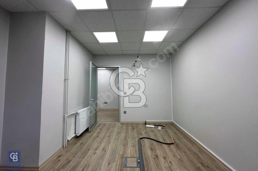 KIZILTOPRAK BAĞDAT CADDESİNE 2.BİNA KDV AVANTAJLI 270 M2 İŞ YERİ