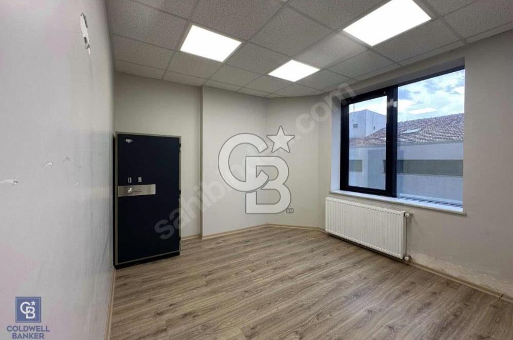 KIZILTOPRAK BAĞDAT CADDESİNE 2.BİNA KDV AVANTAJLI 270 M2 İŞ YERİ