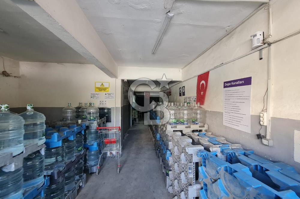 Kadıköy Acıbademde Yüksek Arsa Paylı Satılık  Dükkan
