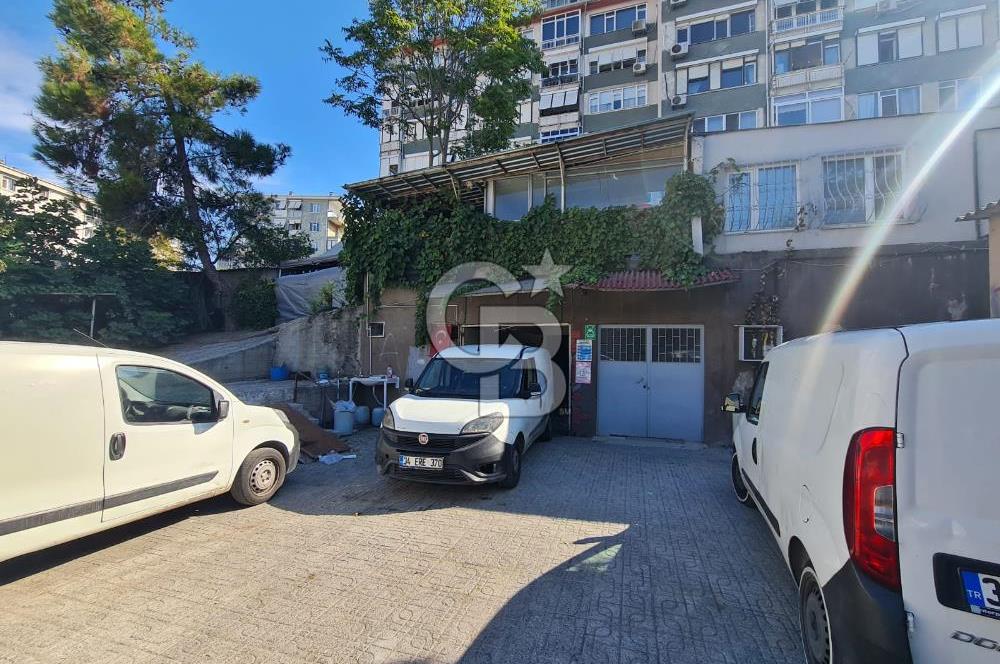 Kadıköy Acıbademde Yüksek Arsa Paylı Satılık  Dükkan