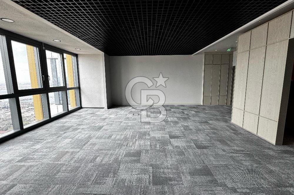 MAHAL BOMANTİDE 50.KATTA FULL DENİZ MANZARALI KİRALIK OFİS