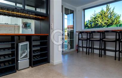 URLA KUŞÇULAR'DA SIFIR,PEYZAJLI, HAVUZLU 3+1 LÜKS VİLLA SATILIK