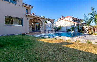 URLA KUŞÇULAR'DA SIFIR,PEYZAJLI, HAVUZLU 3+1 LÜKS VİLLA SATILIK