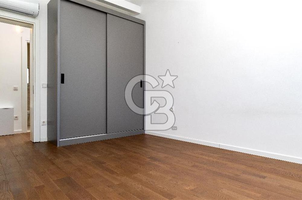 URLA KUŞÇULAR'DA SIFIR,PEYZAJLI, HAVUZLU 3+1 LÜKS VİLLA SATILIK